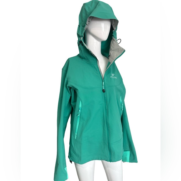 Arc’teryx Women’s Hooded Jacket Size Large – Excellent Condition - Picture 2 of 11